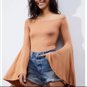 Free People We The Free Birds of Paradise Bell Sleeve Top EUC
